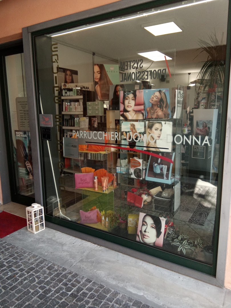 Equipe Studio Moda SAS Parrucchieri UOMO-DONNA-MAKEUP SPA ZONE · Foto 6